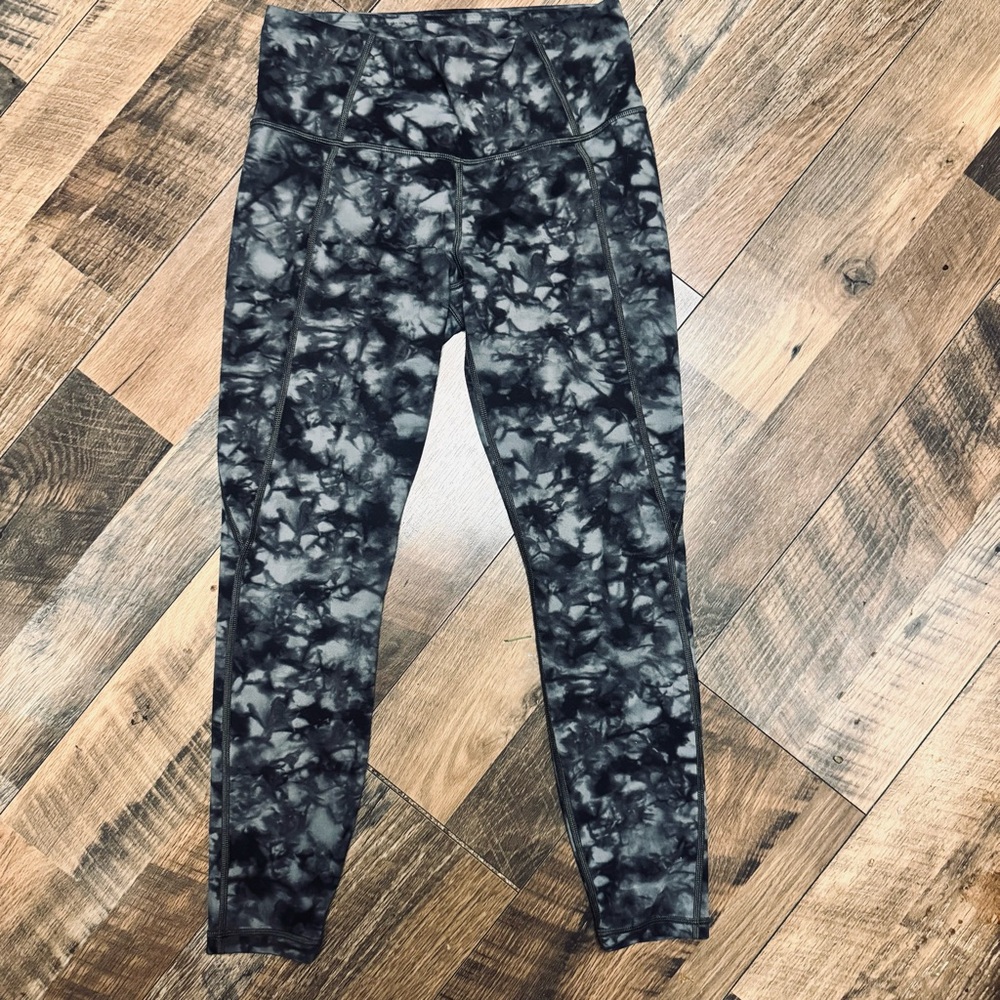 Athleta Black and Gray Leggings